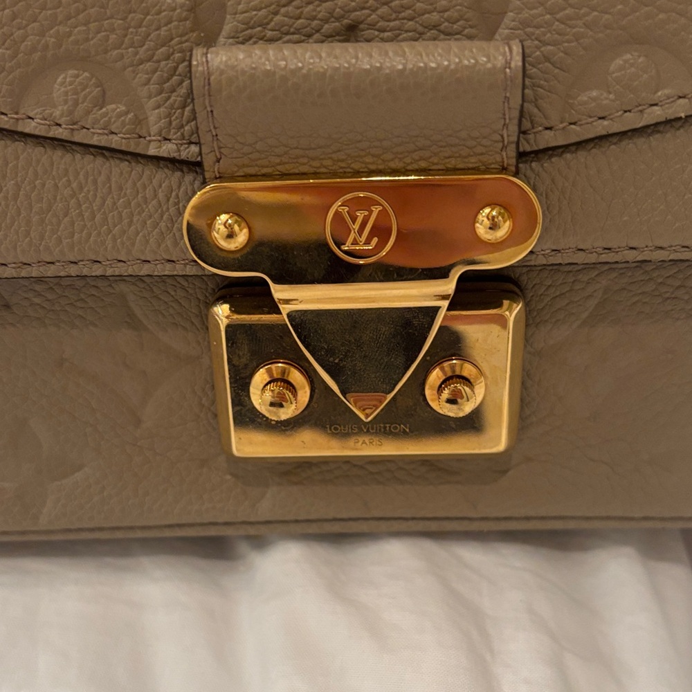 Louis Vuitton Beige Embossed Shoulder Bag - Picture 7 of 12